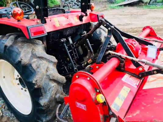 ํรถแทรกเตอร์สภาพดี พร้อมใช้งาน สนใจติดต่อ 086-1332298 ํรถแทรกเตอร์สภาพดี พร้อมใช้งาน สนใจติดต่อ 086-1332298