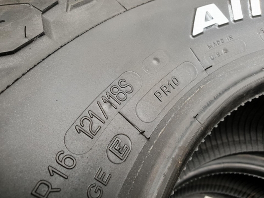 ขายยางใหม่ BF-Goodrich KO2 265-70-16 ปี17 เส้นละ 7,xxx บาท ขายยางใหม่ BF-Goodrich KO2 265-70-16 ปี17 เส้นละ 7,xxx บาท