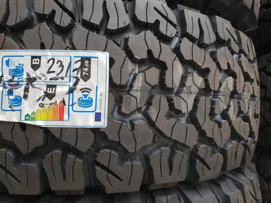 ขายยางใหม่ BF-Goodrich KO2 265-70-16 ปี17 เส้นละ 7,xxx บาท ขายยางใหม่ BF-Goodrich KO2 265-70-16 ปี17 เส้นละ 7,xxx บาท