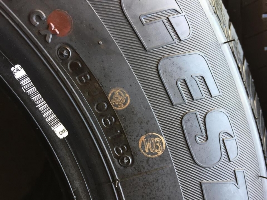 ขายยางใหม่ BRIDGESTONE DURAVIS R611 215-70-16 ปี18 ชุดละ 8,900 บาท ขายยางใหม่ BRIDGESTONE DURAVIS R611 215-70-16 ปี18 ชุดละ 8,900 บาท