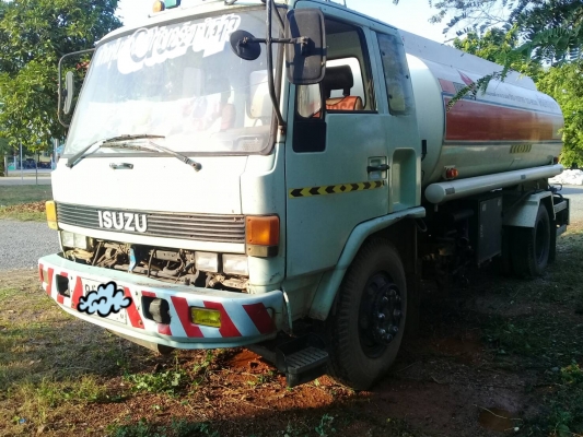 หกล้อ อิซูชุ ร็อค FSR11H165HP บรรทุกน้ำมัน 7,000ลิต ปั้ม,มิตเตอร์,อุปกรณ์ครบ รถห้าง สภาพดีพร้อมใช้งา