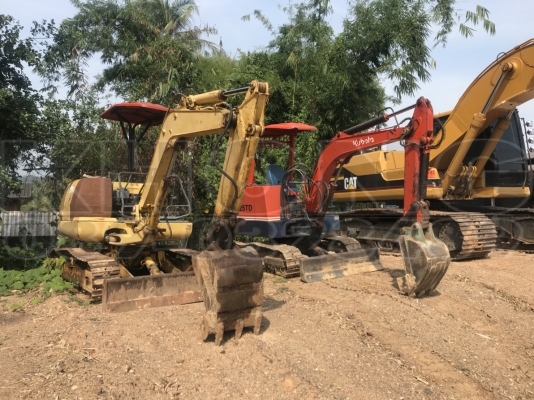 ขายเหมาเลิกกิจการ Kubota pc25 และ komatsu/7 pc30 สภาพพร้อมใช้ ขายเหมา2คัน เพียง 300000 บาท