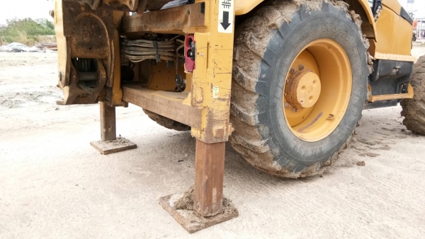 CATERPILLAR 422F CATERPILLAR 422F