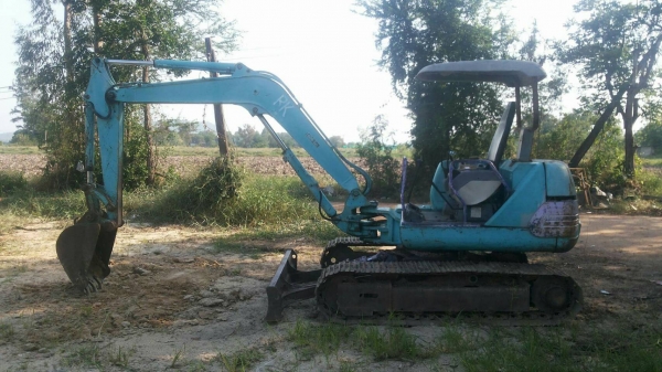 ขายรถแบคโฮ KOMATSU PC40-7 ราคา 325000 ขายรถแบคโฮ KOMATSU PC40-7 ราคา 325000