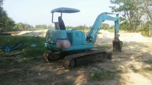 ขายรถแบคโฮ KOMATSU PC40-7 ราคา 325000 ขายรถแบคโฮ KOMATSU PC40-7 ราคา 325000