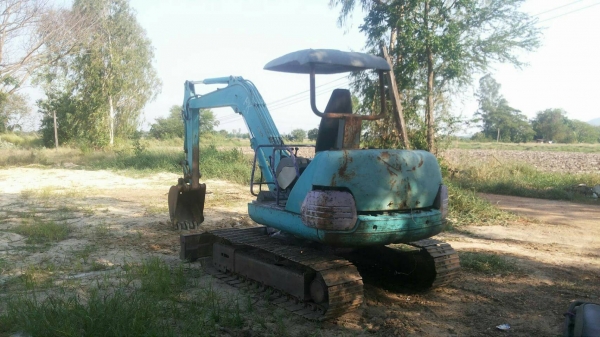 ขายรถแบคโฮ KOMATSU PC40-7 ราคา 325000 ขายรถแบคโฮ KOMATSU PC40-7 ราคา 325000