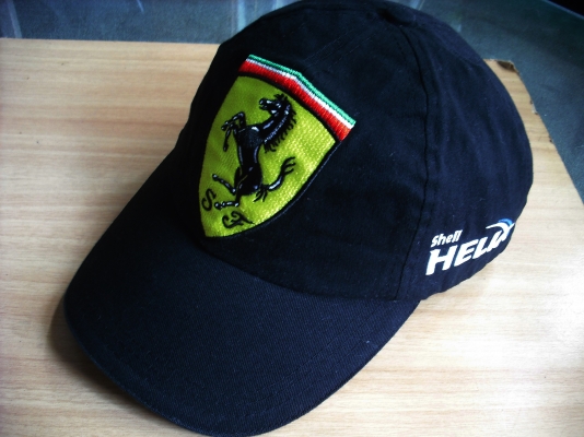 หมวกแก็ป Ferrari แท้