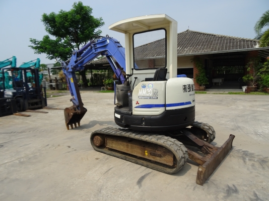 รถขุด MM30SR-3
