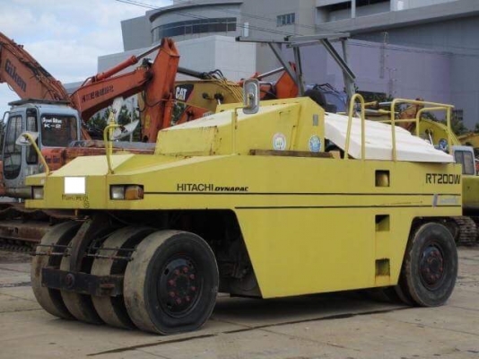 ขายรถบด 9 ล้อ HITACHI RT200-C FROM JAPAN พร้อมใช้งาน ติดต่อ 063-9316985 ID L INE : 0639316985 ครับ