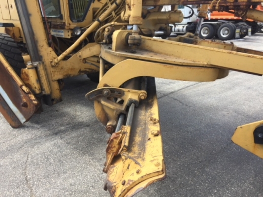 ขายรถเกรด Cat 140G 72V09XXX ปี 1985 11,789 ชม สนใจ 061-4194021 NDT Thailand Line : 0614194021 พรภวิษย์