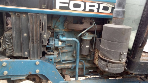 ขาย...รถไถฟอร์ด 7740.  สองเพลา คาราโร่  รถสภาพดีพร้อมใช้งาน_