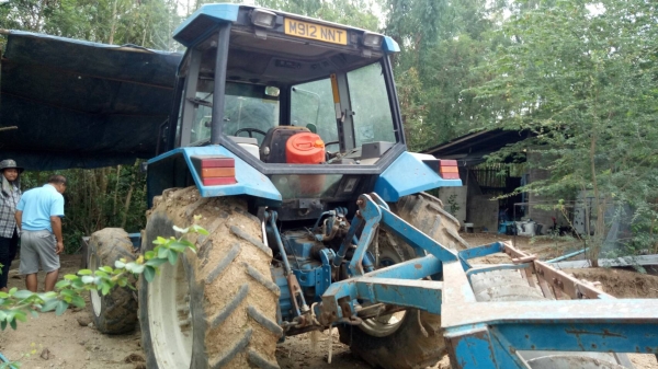 ขาย...รถไถฟอร์ด 7740.  สองเพลา คาราโร่  รถสภาพดีพร้อมใช้งาน_