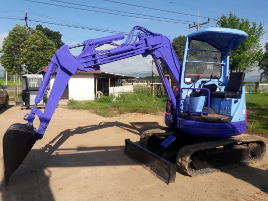ขายรถขุด KOMATSUรุ่น PC28UU2E รถเก่านอกยังไม่เคยใช้งานในไทย เครื่องยนต์ 3D82AE-3D ปี1996 /ใบมี/หลังค