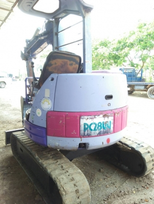 ขายรถขุด KOMATSUรุ่น PC28UU2E รถเก่านอกยังไม่เคยใช้งานในไทย เครื่องยนต์ 3D82AE-3D ปี1996 /ใบมี/หลังค