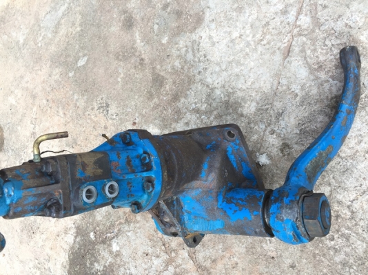 กระปุกพวงมาลัยเพาเวอร์ติดรถไถ Ford 6600