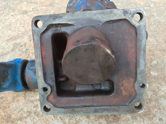 กระปุกพวงมาลัยเพาเวอร์ติดรถไถ Ford 6600