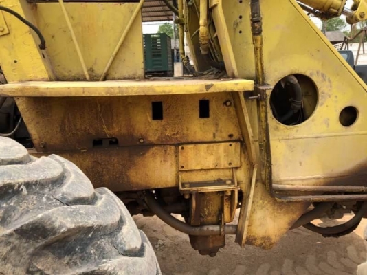 ขาย 195,000  รถตักล้อยาง TCM STD25 เครื่องดี เกียร์แรง สภาพพร้อมใช้ เอกสารชื้อขาย  รถอยู่  นครปฐม โทร 0610710295