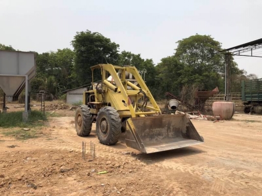 ขาย 195,000  รถตักล้อยาง TCM STD25 เครื่องดี เกียร์แรง สภาพพร้อมใช้ เอกสารชื้อขาย  รถอยู่  นครปฐม โทร 0610710295