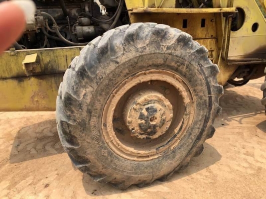 ขาย 195,000  รถตักล้อยาง TCM STD25 เครื่องดี เกียร์แรง สภาพพร้อมใช้ เอกสารชื้อขาย  รถอยู่  นครปฐม โทร 0610710295