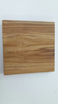 ไม้พยอมแกะสลักด้วยเครื่อง CNC งานละเอียดมากครับเหมาะแก่การใส่กรอบหลุยส์หรือนำไปใส่ตู้โชว์ประดับบารมี ราคา 1,700 บาท รวมส่งเก็บปลายทาง