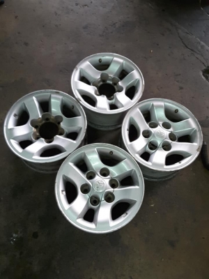 ล้อเดิม Tiger d4d 6รู139 ขอบ15*7 สภาพดี 1ชุด