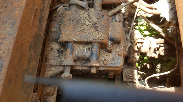 ขายแพ็คคู่ แบคโฮ KOMATSU PC120-3 เอกสารใบซื้อขาย กับรถเทนเลอร์ท้ายลาด 10 ล้อ หัวยาว เครื่อง 6BD1 165 แรงม้า เฟืองท้ายใหญ่ เล่มทะเบียนครบ ขายแพ็คคู่ แบคโฮ KOMATSU PC120-3 เอกสารใบซื้อขาย กับรถเทนเลอร์ท้ายลาด 10 ล้อ หัวยาว เครื่อง 6BD1 165 แรงม้า เฟืองท้ายใหญ่ เล่มทะเบียนครบ