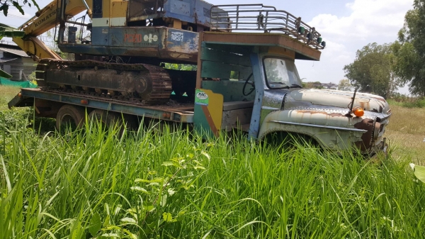 ขายแพ็คคู่ แบคโฮ KOMATSU PC120-3 เอกสารใบซื้อขาย กับรถเทนเลอร์ท้ายลาด 10 ล้อ หัวยาว เครื่อง 6BD1 165 แรงม้า เฟืองท้ายใหญ่ เล่มทะเบียนครบ ขายแพ็คคู่ แบคโฮ KOMATSU PC120-3 เอกสารใบซื้อขาย กับรถเทนเลอร์ท้ายลาด 10 ล้อ หัวยาว เครื่อง 6BD1 165 แรงม้า เฟืองท้ายใหญ่ เล่มทะเบียนครบ