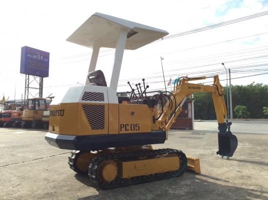 รถขุด Komatsu PC05 มือสอง นำเข้าจากญี่ปุ่น ทำสีใหม่ พร้อมใช้งาน รถขุด Komatsu PC05 มือสอง นำเข้าจากญี่ปุ่น ทำสีใหม่ พร้อมใช้งาน