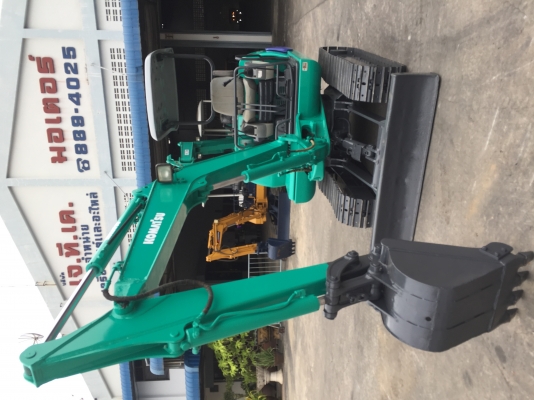 รถขุด Komatsu PC30R มือสอง นำเข้าจากญี่ปุ่น ทำสีใหม่ พร้อมใช้งาน