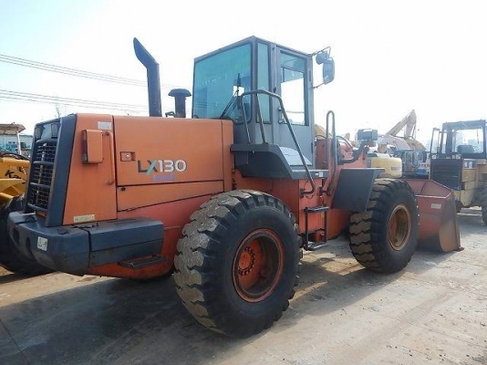 รถญี่ปุ่นเกรดA ขายถูก HITACHI LX130-7 เก่าญี่ปุ่นแท้ สภาพสวย ราคาไม่แพง โทร.090-986-2521 อ๊อบ