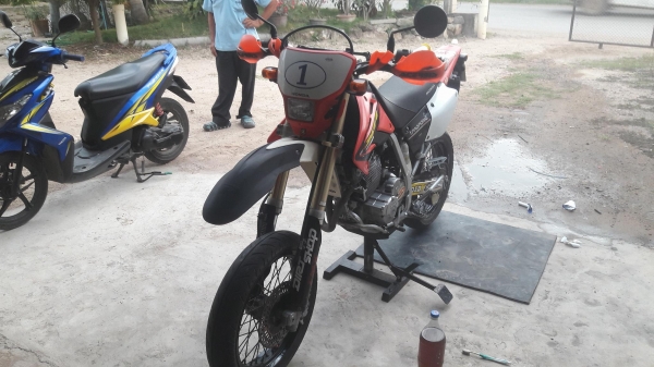 2004xr250l
