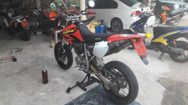 2004xr250l