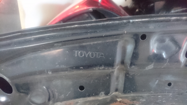 ฝากระโปรงไทเกอร์/สปอต์ทไรเดอร์โฉมแรก