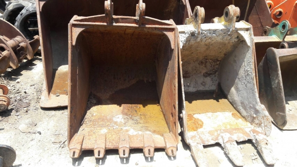 บุ้งกี๋รถขุด หลายขนาด