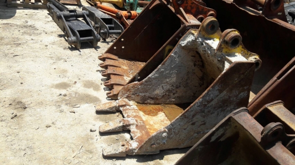 บุ้งกี๋รถขุด หลายขนาด บุ้งกี๋รถขุด หลายขนาด