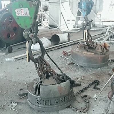 แม่เหล็กไฟฟ้า ขนาด 90 เซนติเมตร และขนาด110เซนติเมตร  ใช้ติดกับโวเวอร์เฮดเครน  สามารถนำไปดัดแปลงติดกับแบคโฮได้