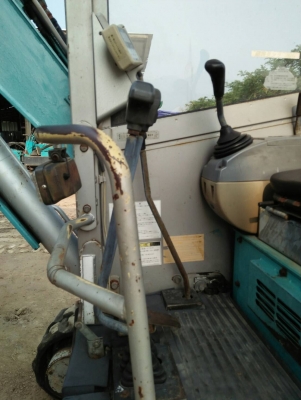 ขายรถขุดจากJAPAN ยี่ห้อ KOBELCO รุ่น SK30UR เก่านอกสภาพสวย คอนโทรลน้ำมัน / ออฟเซ็ทบูม /ปั้มนิ้ว/แทรค
