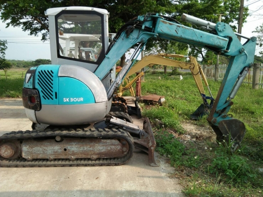 ขายรถขุดจากJAPAN ยี่ห้อ KOBELCO รุ่น SK30UR เก่านอกสภาพสวย คอนโทรลน้ำมัน / ออฟเซ็ทบูม /ปั้มนิ้ว/แทรค