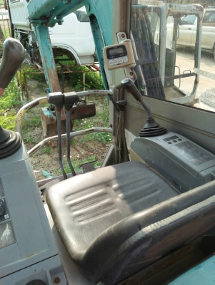 ขายรถขุดจากJAPAN ยี่ห้อ KOBELCO รุ่น SK30UR เก่านอกสภาพสวย คอนโทรลน้ำมัน / ออฟเซ็ทบูม /ปั้มนิ้ว/แทรค