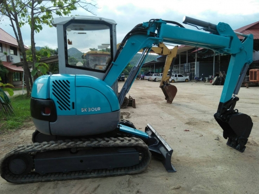 ขายรถขุดจากJAPAN ยี่ห้อ KOBELCO รุ่น SK30UR เก่านอกสภาพสวย คอนโทรลน้ำมัน / ออฟเซ็ทบูม /ปั้มนิ้ว/แทรค