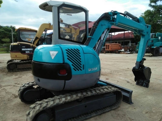 ขายรถขุดจากJAPAN ยี่ห้อ KOBELCO รุ่น SK30UR เก่านอกสภาพสวย คอนโทรลน้ำมัน / ออฟเซ็ทบูม /ปั้มนิ้ว/แทรค