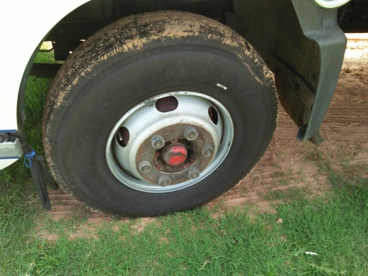 ขายรถบรรทุก6ล้อฮีโน่175แรงปี58รถสวยเครื่องดีแชชซีสวยแอร์เย็นยางใหม่6เส้น