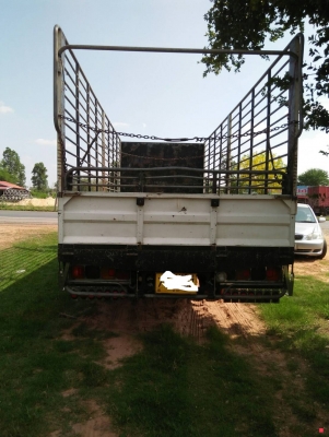 ขายรถบรรทุก6ล้อฮีโน่175แรงปี58รถสวยเครื่องดีแชชซีสวยแอร์เย็นยางใหม่6เส้น