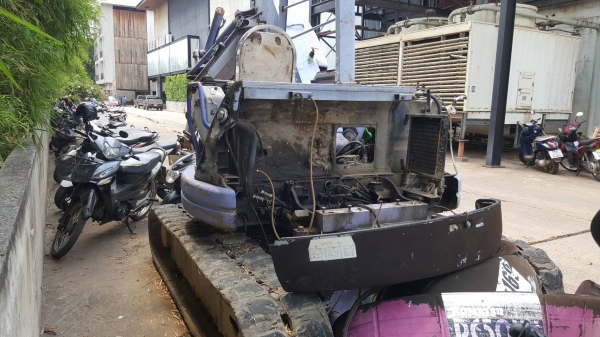 ขายตามสภาพ แบคโฮ KOMATSU PC50UU-2 เครื่องซ่อมเสร็จแล้วยังไม่ได้ยกใส่ ช่วงล่างดี เอกสารใบซื้อขาย ราคาต่อรองได้