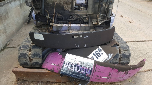 ขายตามสภาพ แบคโฮ KOMATSU PC50UU-2 เครื่องซ่อมเสร็จแล้วยังไม่ได้ยกใส่ ช่วงล่างดี เอกสารใบซื้อขาย ราคาต่อรองได้