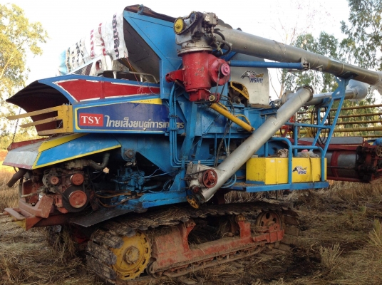 ขาย รถเกี่ยวไทยเส็งยนต์ เครื่อง Jo8c-Turbo ตัวเดิน 12 นอก โรลเลอร์ D20/10 ลูก ปั้มไดกิ้น 23 ราคา 460