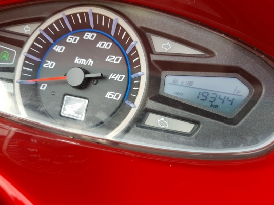 Pcx 150i 2012 รถมือเดียว สีแดงสดมาก ไม่มีรอยล้มชน เอกสารพร้อมโอน Pcx 150i 2012 รถมือเดียว สีแดงสดมาก ไม่มีรอยล้มชน เอกสารพร้อมโอน