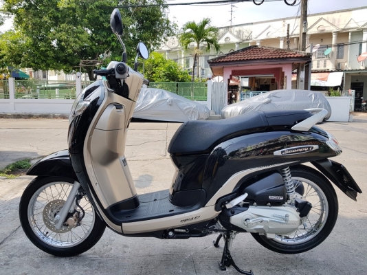 Scoopy i ออนิว วิ่งแค่ 1000โล รถบ้านมือเดียว สด-ผ่อน รูดบัตรได้ Scoopy i ออนิว วิ่งแค่ 1000โล รถบ้านมือเดียว สด-ผ่อน รูดบัตรได้
