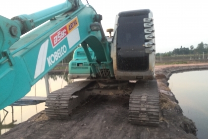 ขายKOBECO SK120MARK5 มีเอกสารใบอินวอย สภาพพร้อมใช้งาน ระบบไฟฟ้าครบ ช่วงล่างแน่น รถไม่เคยมีปัญหา เจ้าของใช้งานขับเอง ราคาต่อรองคุยกันได้ค้ะ โทร 0616613023 แพรว