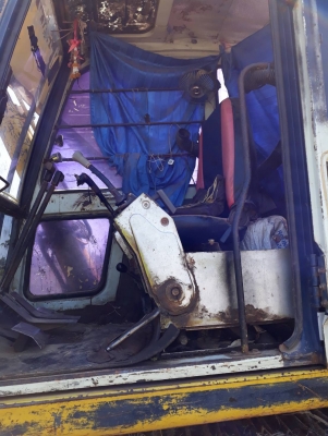 รถแบ็คโฮ KOBELCO SK200 MARK 3 เอกสารเล่มทะเบียน พร้อมใช้งาน อยู่ยโสธร ราคา460,000บ. สนใจ 0835601591